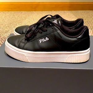 Womens FILA platform sneakers